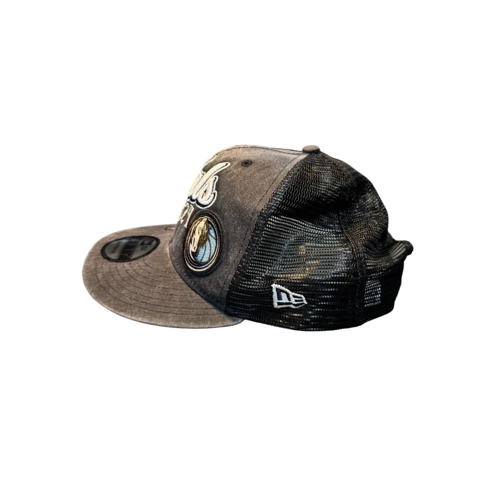 New Era Dallas Mavericks 2024 NBA Finals 9FIFTY Snapback Hat Grey Black Trucker